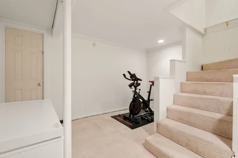 a view of entryway with a rug