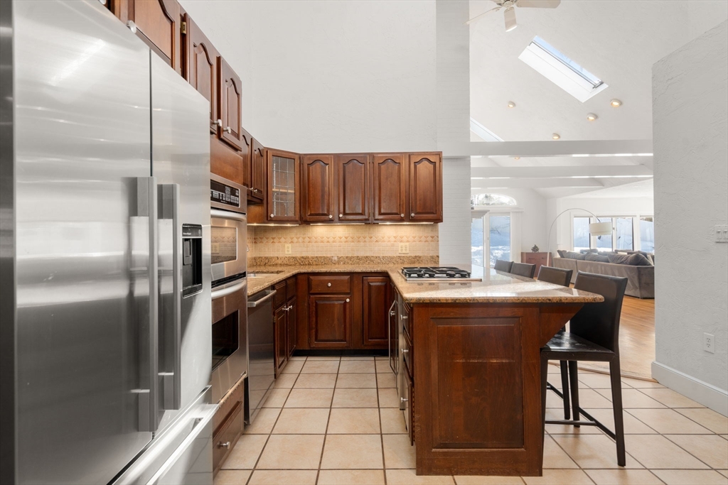 25 Mansfield Road Wellesley, MA 02481 - Photo 9 of 39