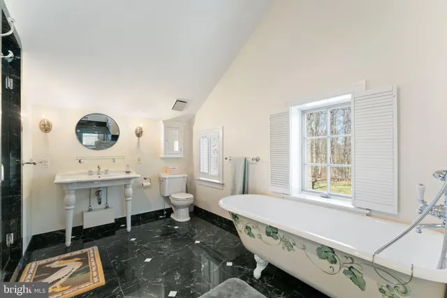 $4,950,000 | 3625 Leeds Manor Road, Markham, VA 22643