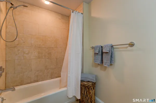 $419,000 | 629 Chapel Street, Unit 4A, New Haven, CT 06511