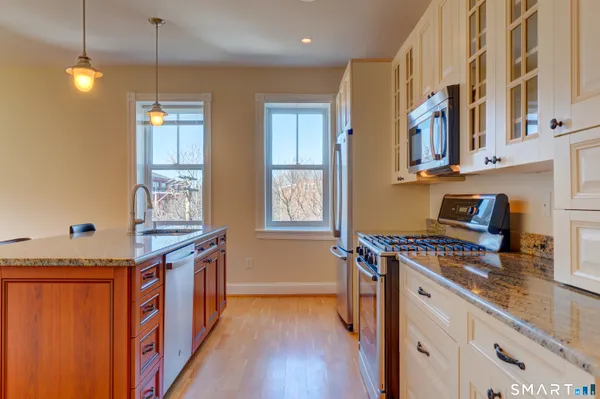 $419,000 | 629 Chapel Street, Unit 4A, New Haven, CT 06511