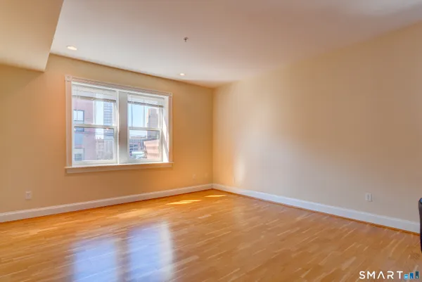 $419,000 | 629 Chapel Street, Unit 4A, New Haven, CT 06511