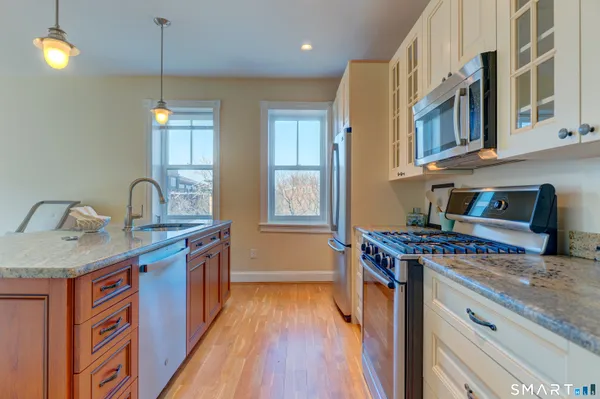 $419,000 | 629 Chapel Street, Unit 4A, New Haven, CT 06511