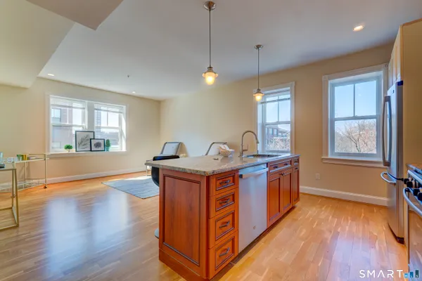 $419,000 | 629 Chapel Street, Unit 4A, New Haven, CT 06511