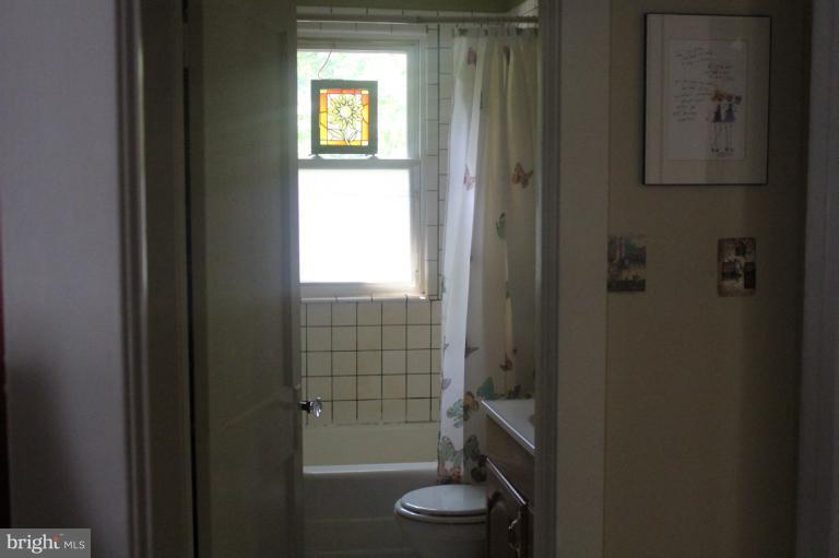 962 Patuxent Road Odenton, MD 21113 - Photo 14 of 20 Bath