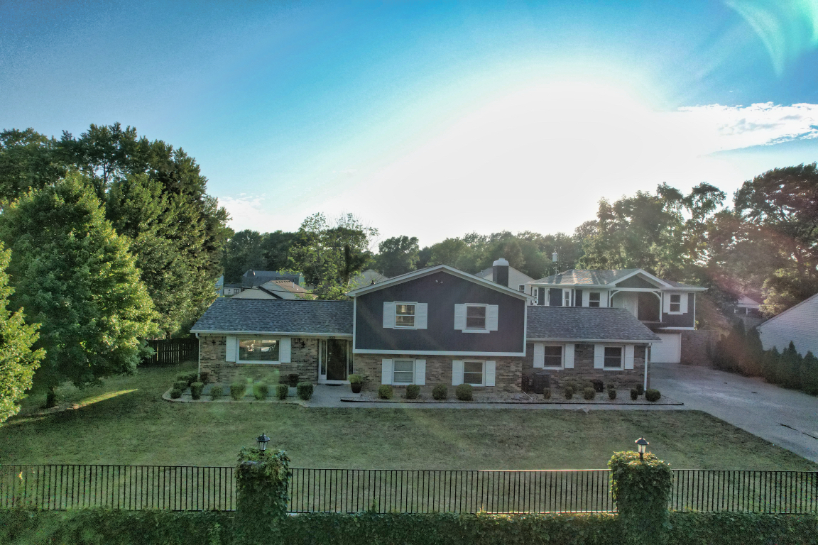 5032 Victoria Road Indianapolis, IN 46228 - Photo 1 of 41