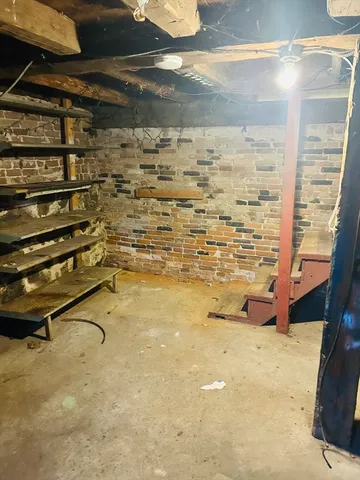 $2,100 | 331-333 East Main Street, Unit 333, Orange, MA 01364