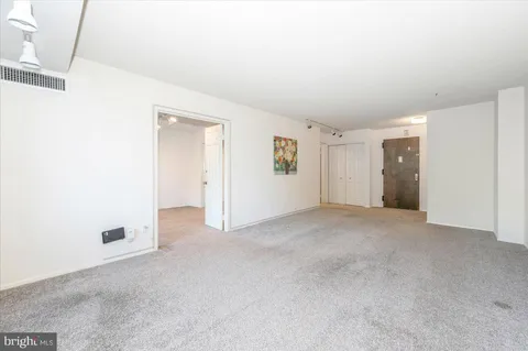 $155,000 | 5225 Pooks Hill Road, Unit 616N, Bethesda, MD 20814