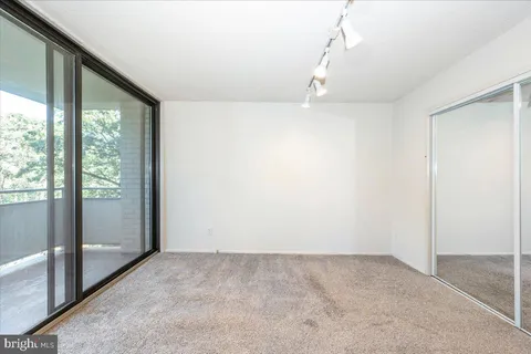 $155,000 | 5225 Pooks Hill Road, Unit 616N, Bethesda, MD 20814