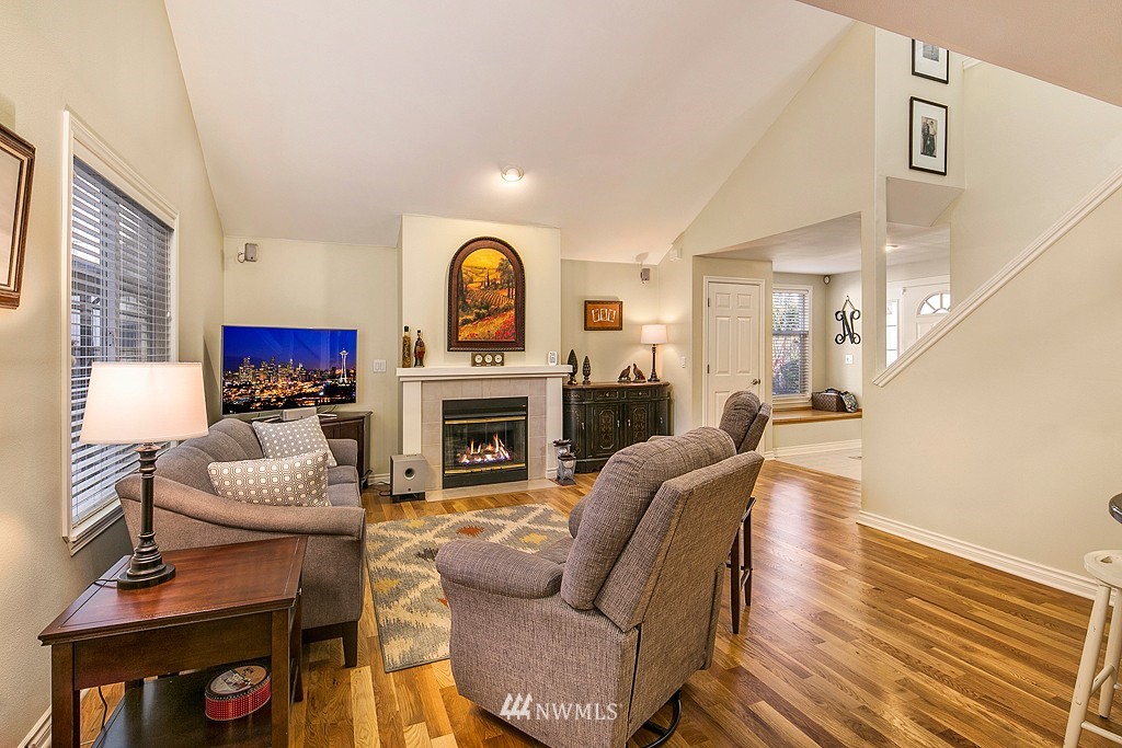 108 172nd Place Southeast Bothell, WA 98012 - Photo 3 of 19