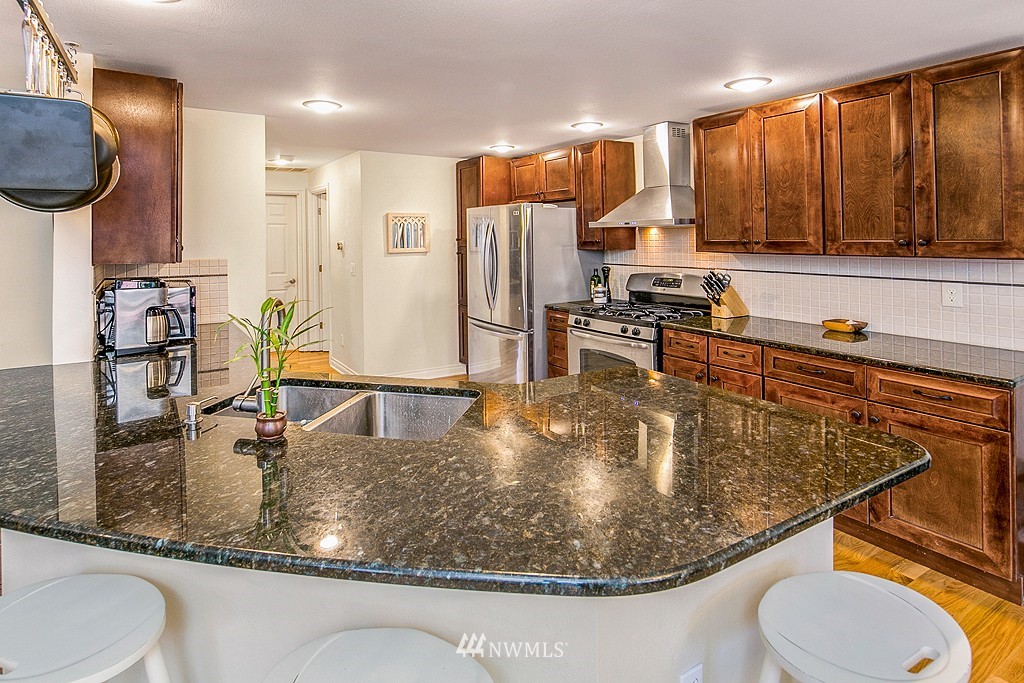 108 172nd Place Southeast Bothell, WA 98012 - Photo 6 of 19