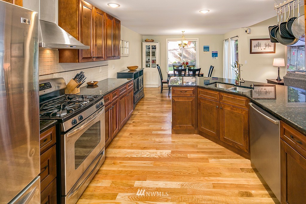 108 172nd Place Southeast Bothell, WA 98012 - Photo 7 of 19