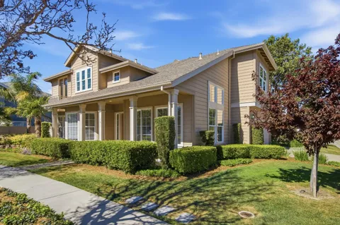 $2,688,888 | 703 Lacewing Lane, Redwood City, CA 94065
