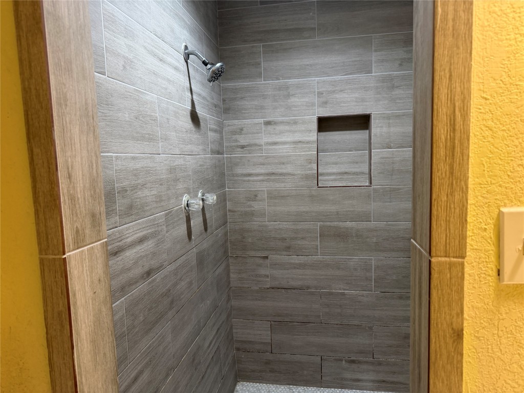 2501 Maple Street Liberty, TX 77575 - Photo 15 of 36