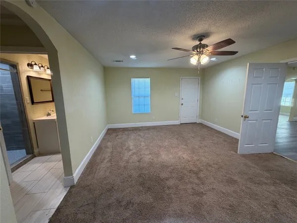 $1,399 | 2501 Maple Street, Liberty, TX 77575