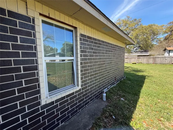 $1,399 | 2501 Maple Street, Liberty, TX 77575