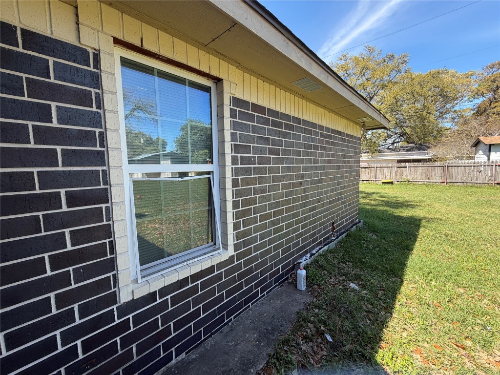 2501 Maple Street Liberty, TX 77575 - Photo 22 of 36