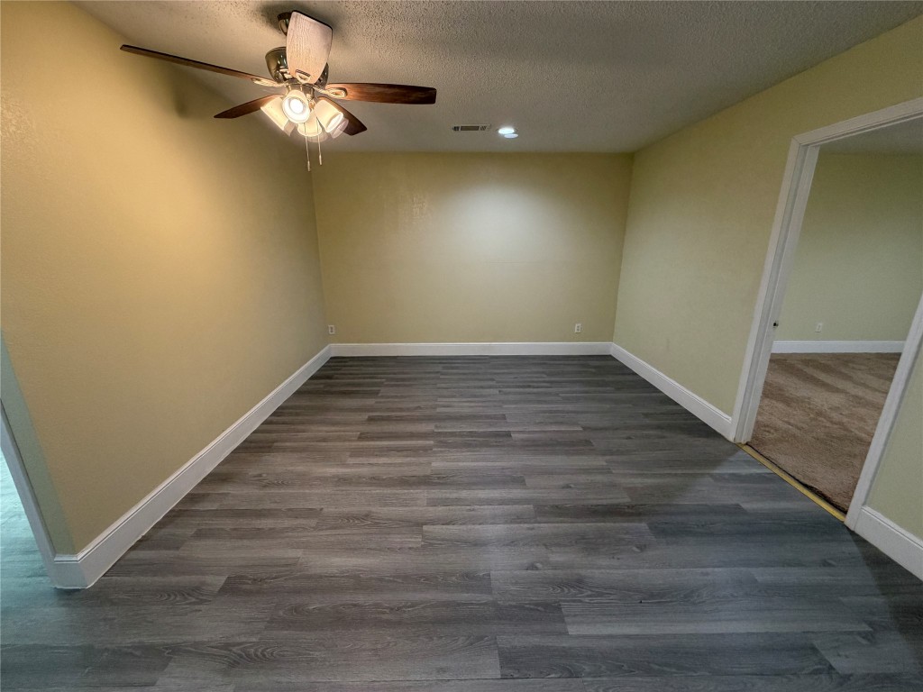 2501 Maple Street Liberty, TX 77575 - Photo 7 of 36