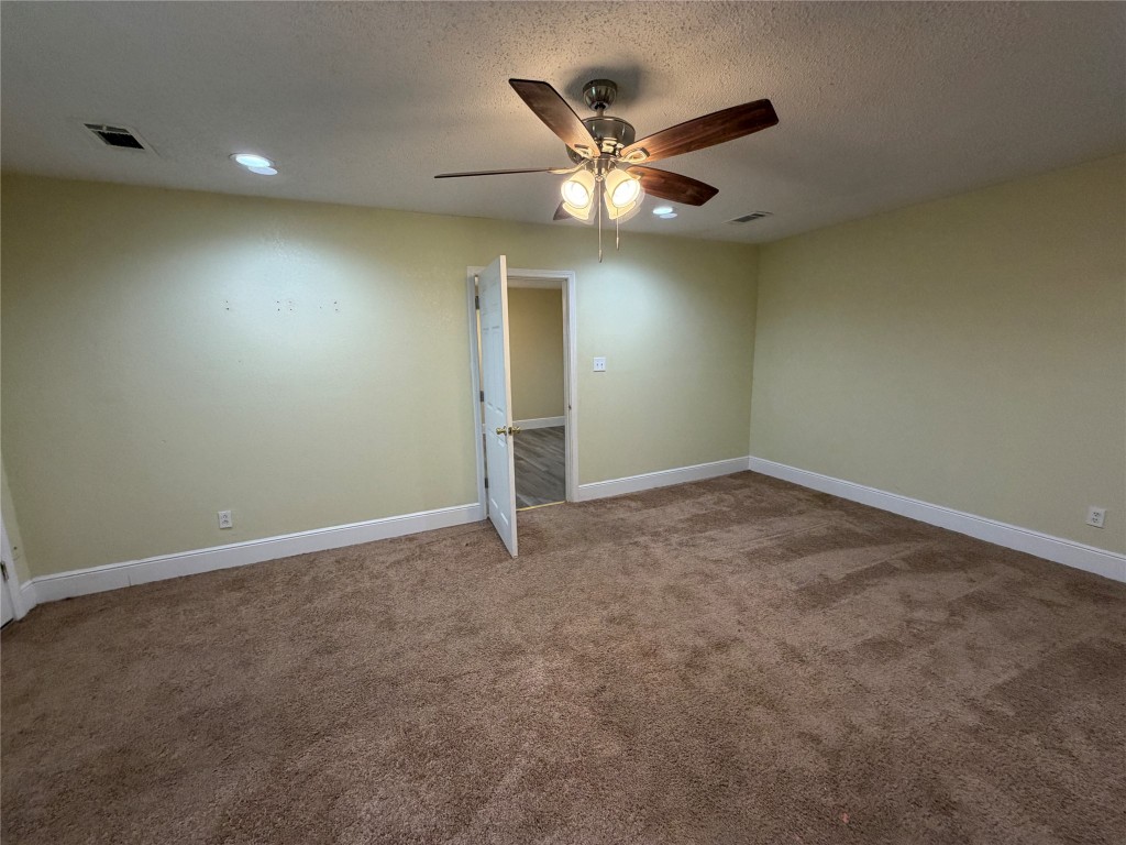 2501 Maple Street Liberty, TX 77575 - Photo 10 of 36