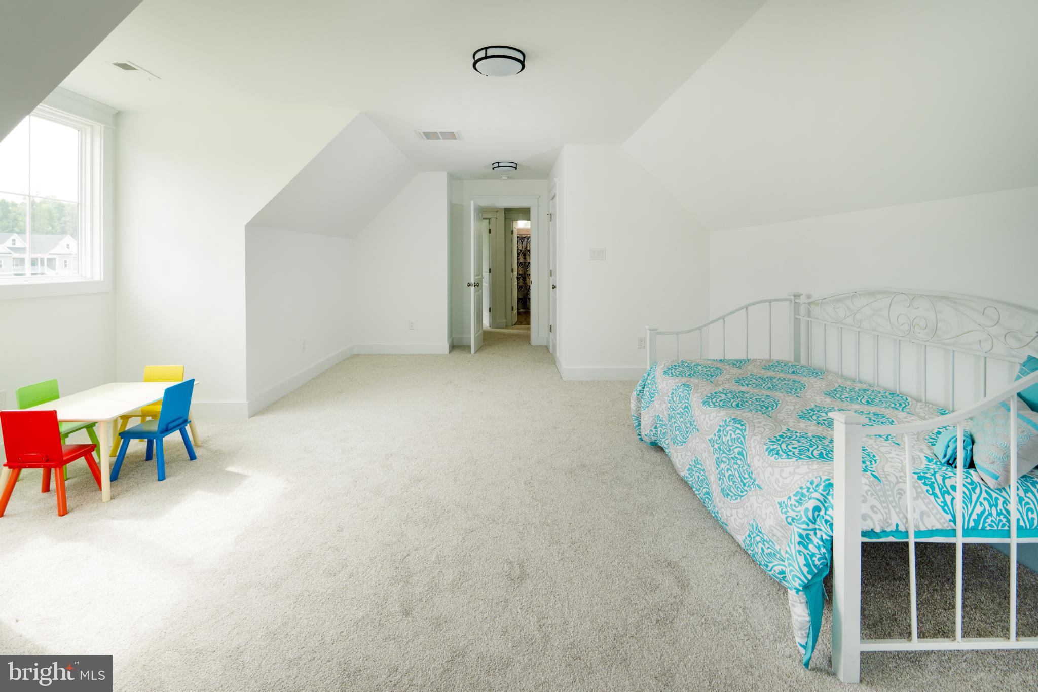 723 Rainbow Ridge Bumpass, VA 23024 - Photo 33 of 60 a view of a hallway with furniture