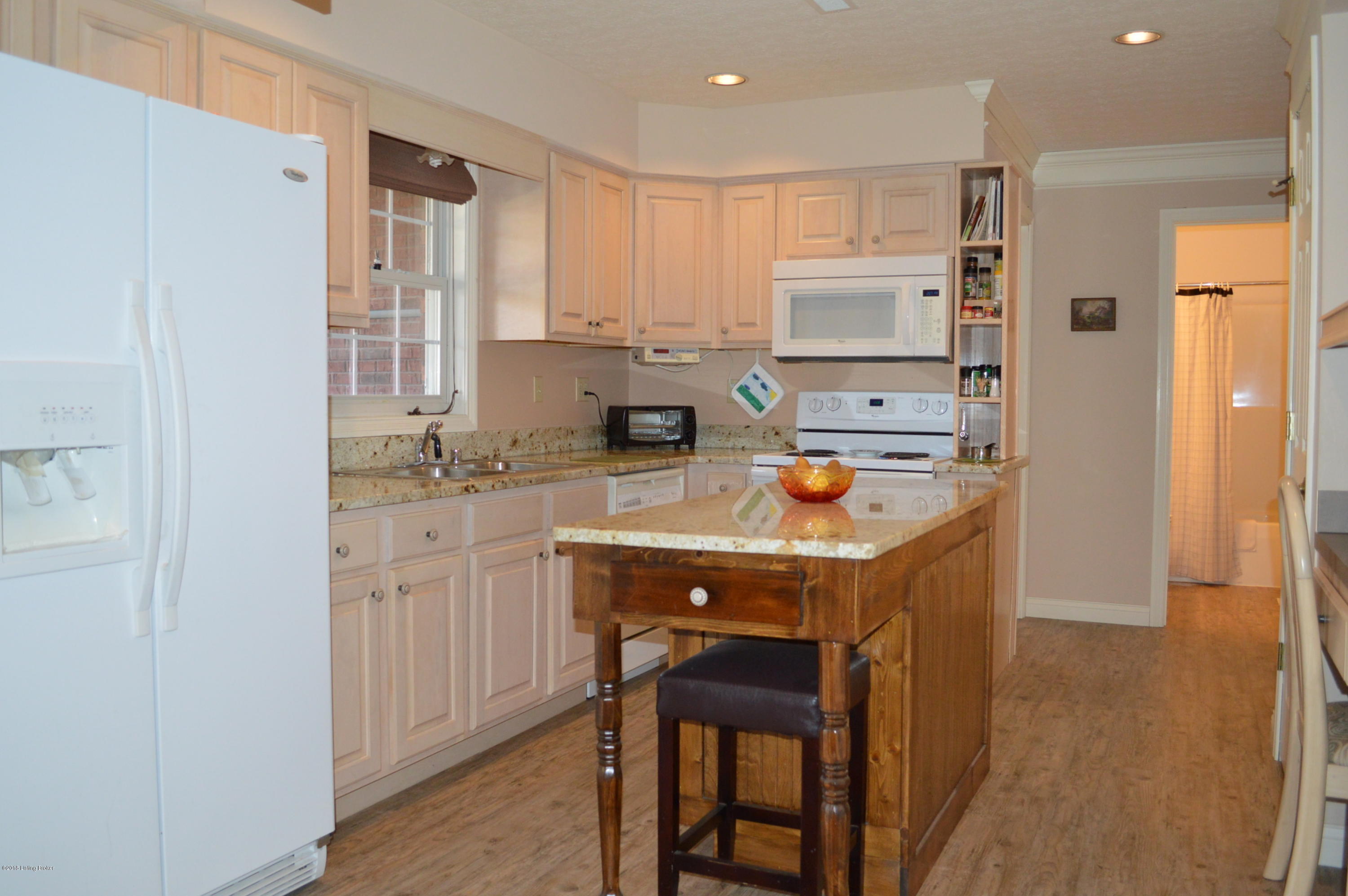 175 Ridgewood Drive Pewee Valley, KY 40056 - Photo 10 of 45 Kitchen