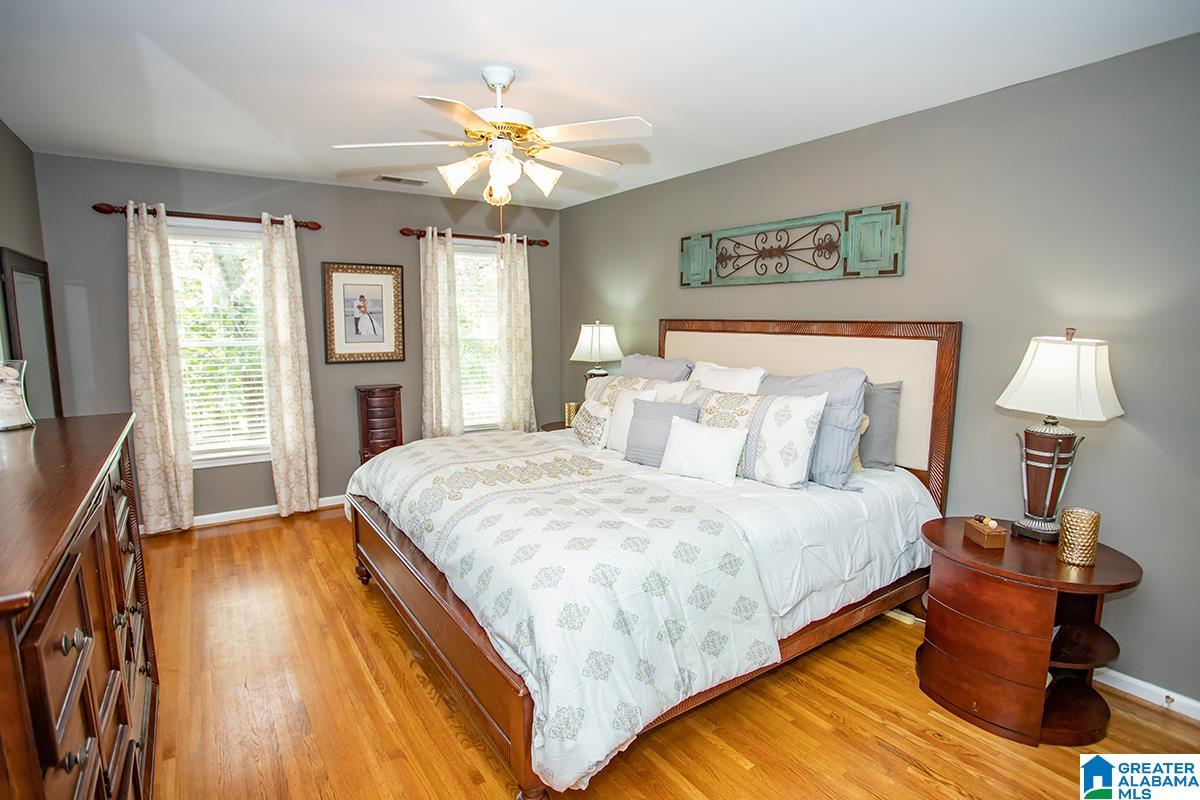 2004 Crosscrest Drive Birmingham, AL 35244 - Photo 17 of 35