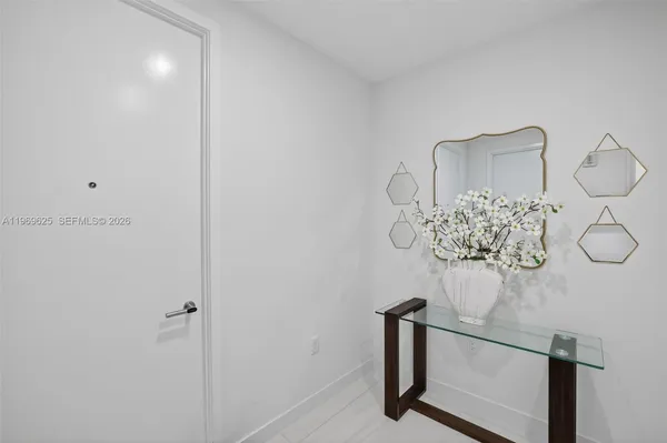 $20,000 | 900 North Ocean Boulevard, Unit 906, Pompano Beach, FL 33062