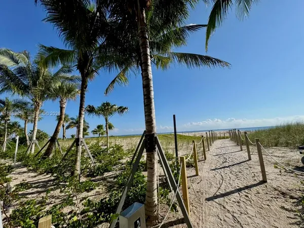 $20,000 | 900 North Ocean Boulevard, Unit 906, Pompano Beach, FL 33062