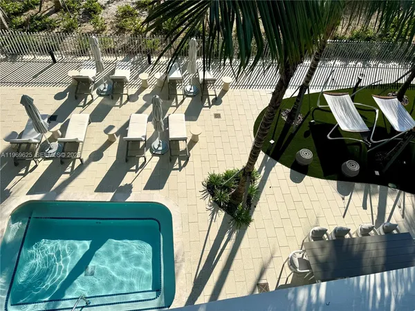 $20,000 | 900 North Ocean Boulevard, Unit 906, Pompano Beach, FL 33062