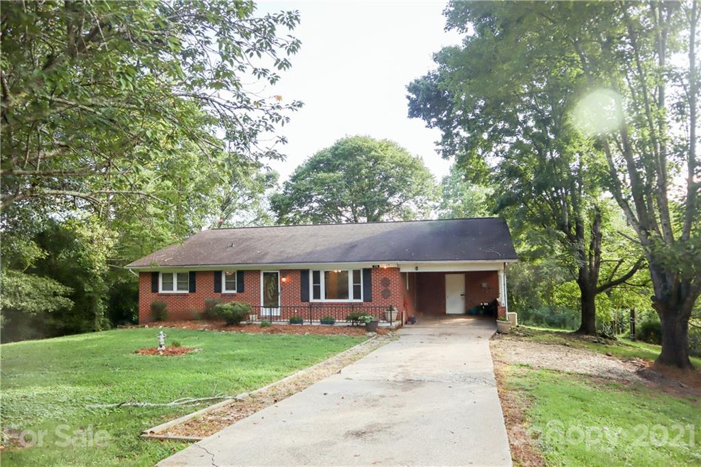 176 Waycaster Road Marion, NC 28752 - Photo 1 of 41 Gallery Image 1