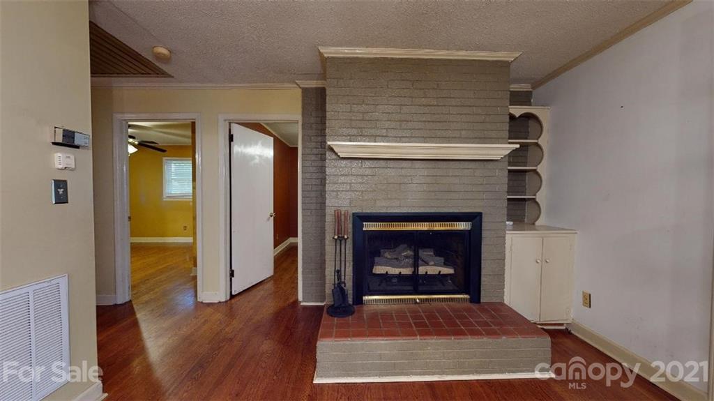 176 Waycaster Road Marion, NC 28752 - Photo 11 of 41 Gallery Image 11