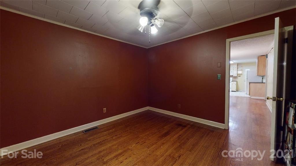 176 Waycaster Road Marion, NC 28752 - Photo 13 of 41 Gallery Image 13