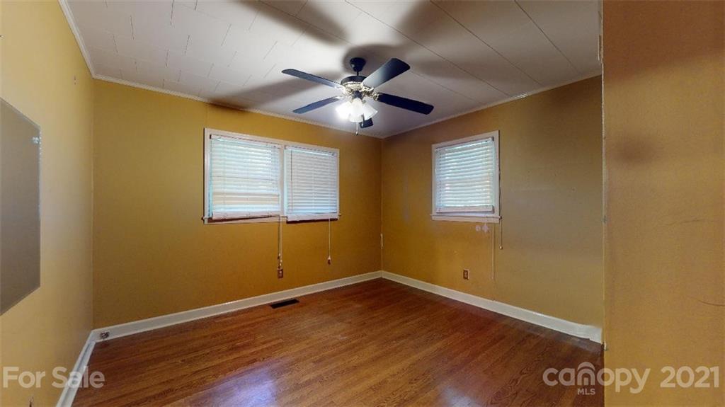 176 Waycaster Road Marion, NC 28752 - Photo 17 of 41 Gallery Image 17