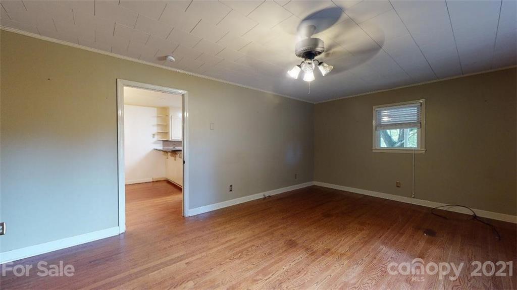 176 Waycaster Road Marion, NC 28752 - Photo 3 of 41 Gallery Image 3