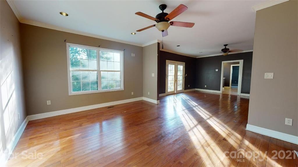 176 Waycaster Road Marion, NC 28752 - Photo 21 of 41 Gallery Image 21