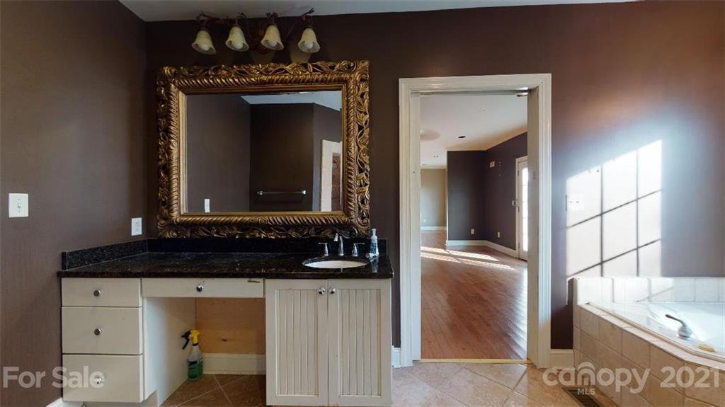 176 Waycaster Road Marion, NC 28752 - Photo 27 of 41 Gallery Image 27