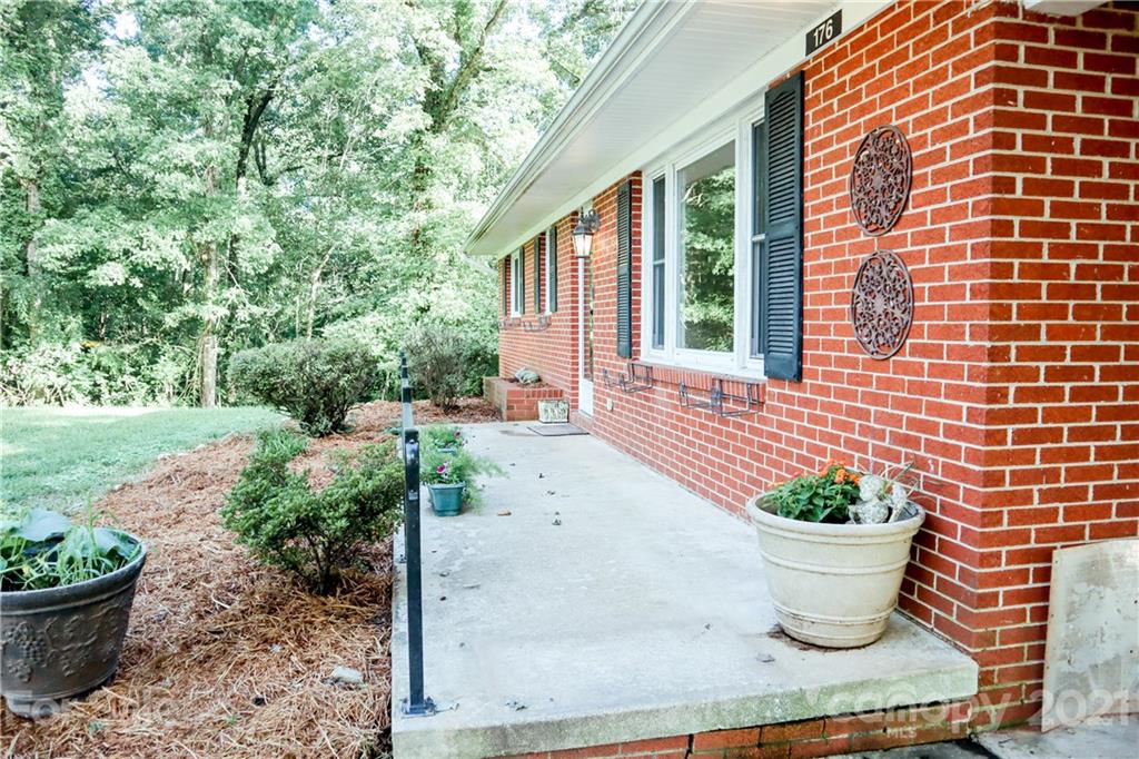 176 Waycaster Road Marion, NC 28752 - Photo 39 of 41 Gallery Image 39