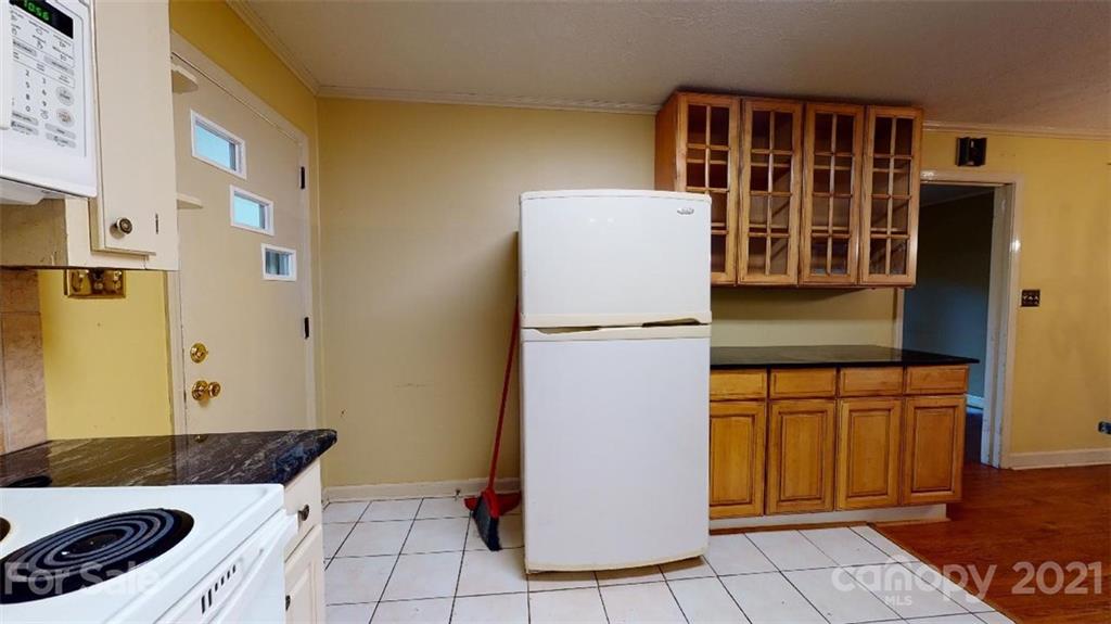 176 Waycaster Road Marion, NC 28752 - Photo 8 of 41 Gallery Image 8