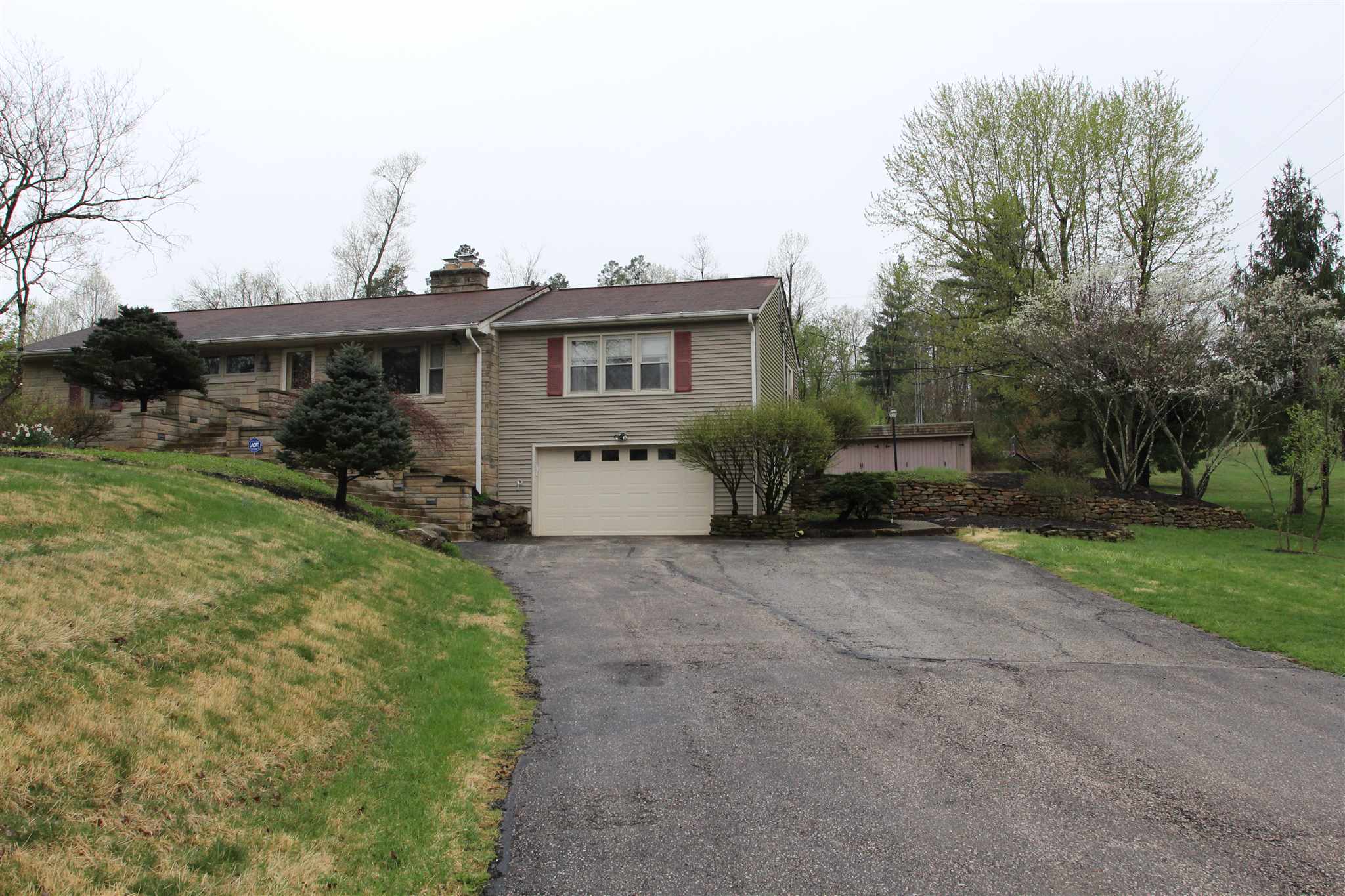 1804 South Weimer Road Bloomington, IN 47403 - Photo 3 of 30