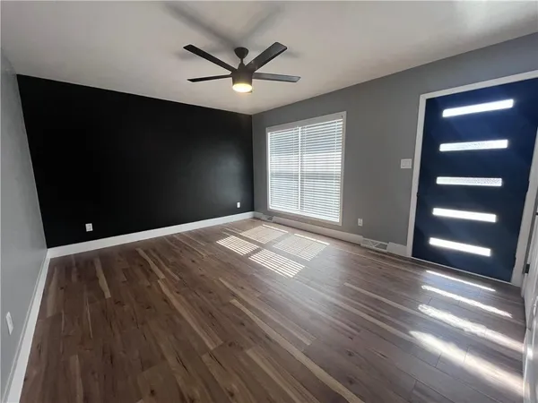 $260,000 | 321 East Mason Street, Odessa, MO 64076