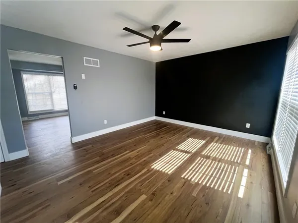 $260,000 | 321 East Mason Street, Odessa, MO 64076