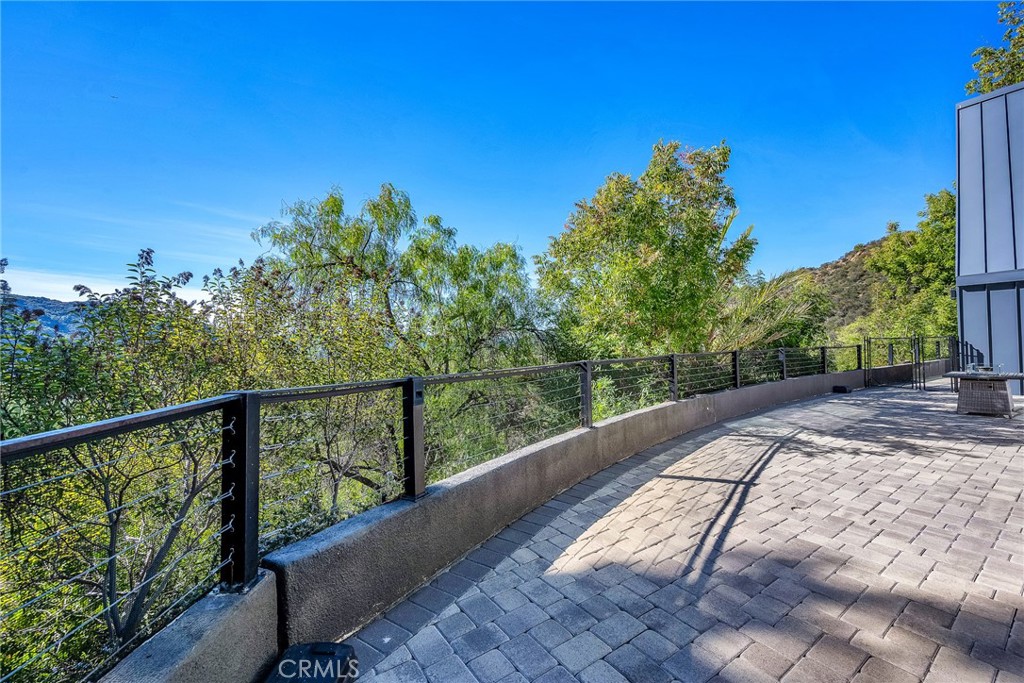 24301 Sylvan Glen Road Calabasas, CA 91302 - Photo 41 of 64