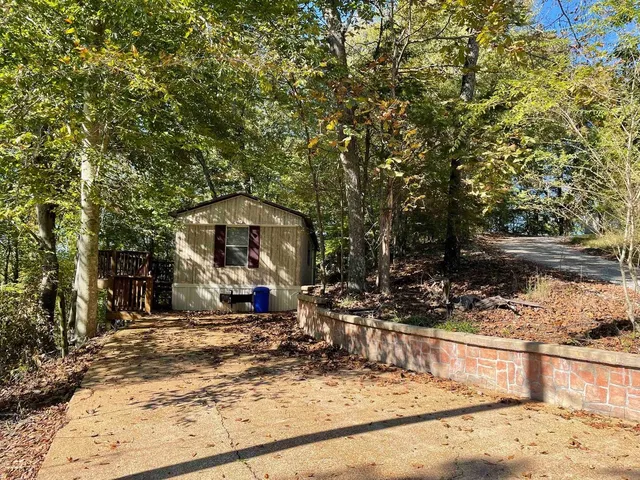 $1,050 | 205 Lewis Circle, Dover, TN 37058