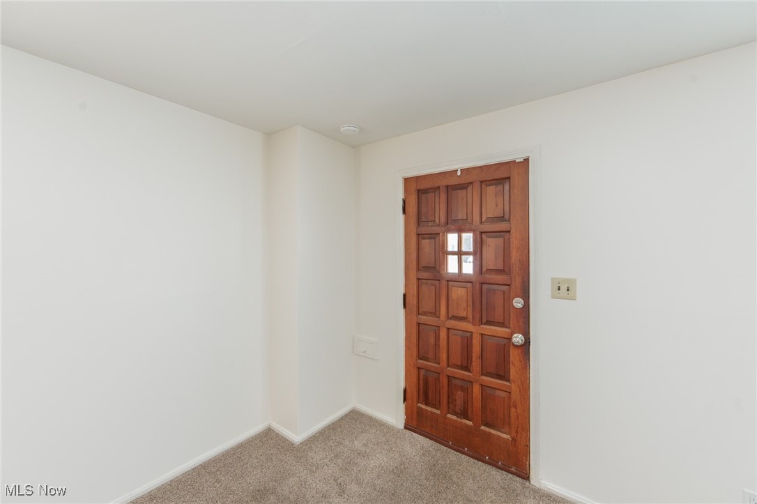 1671 Crestwood Road Cleveland, OH 44124 - Photo 8 of 28 Gallery Image 8