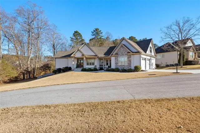 $1,040,000 | 415 Vanderbilt Parkway, Newnan, GA 30265