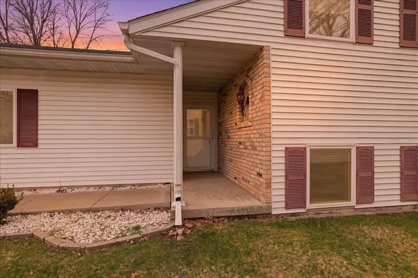 $210,000 | 492 Park Place, Unit 21, Kewaskum, WI 53040