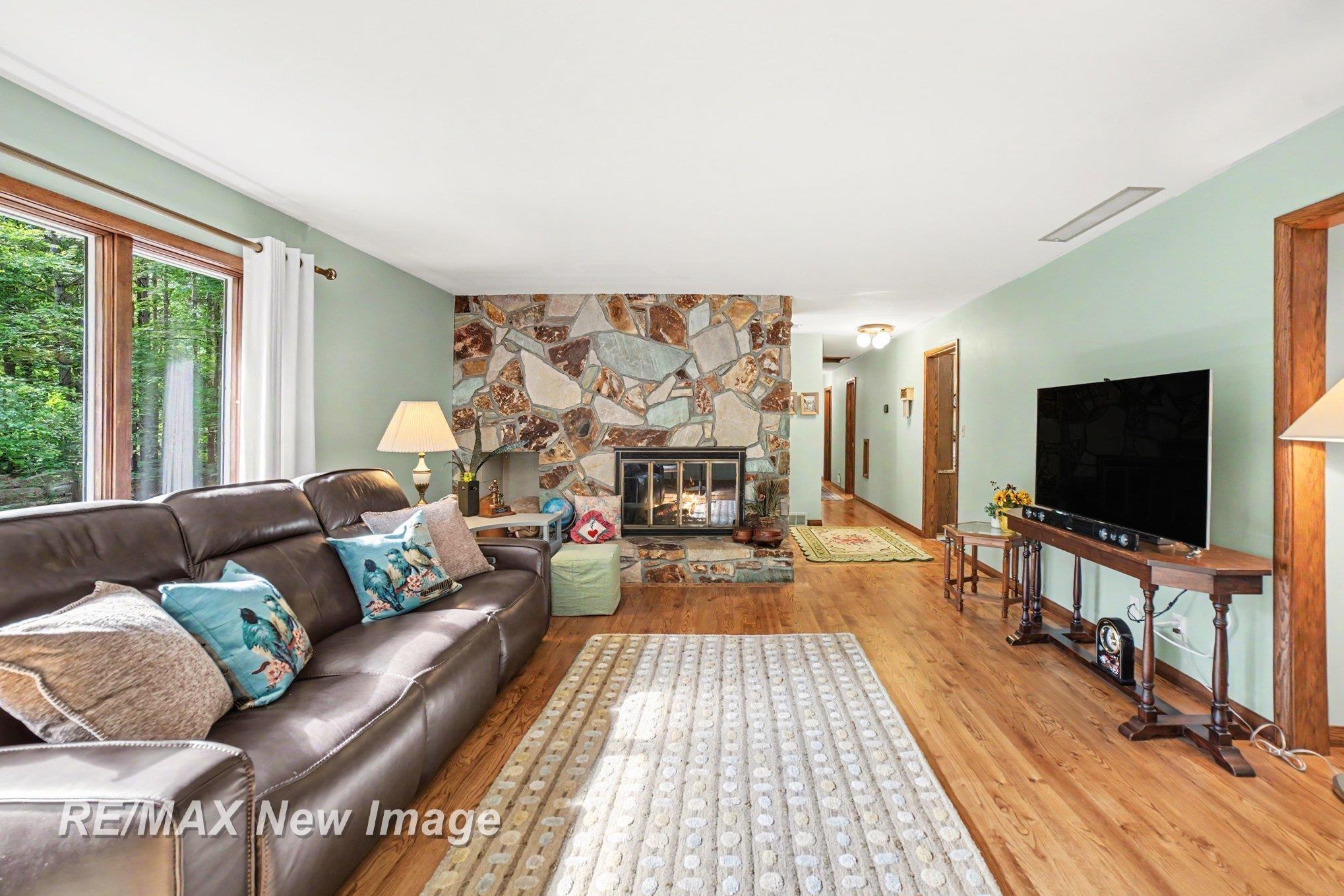 4093 Pruess Road Freeland, MI 48623 - Photo 6 of 53