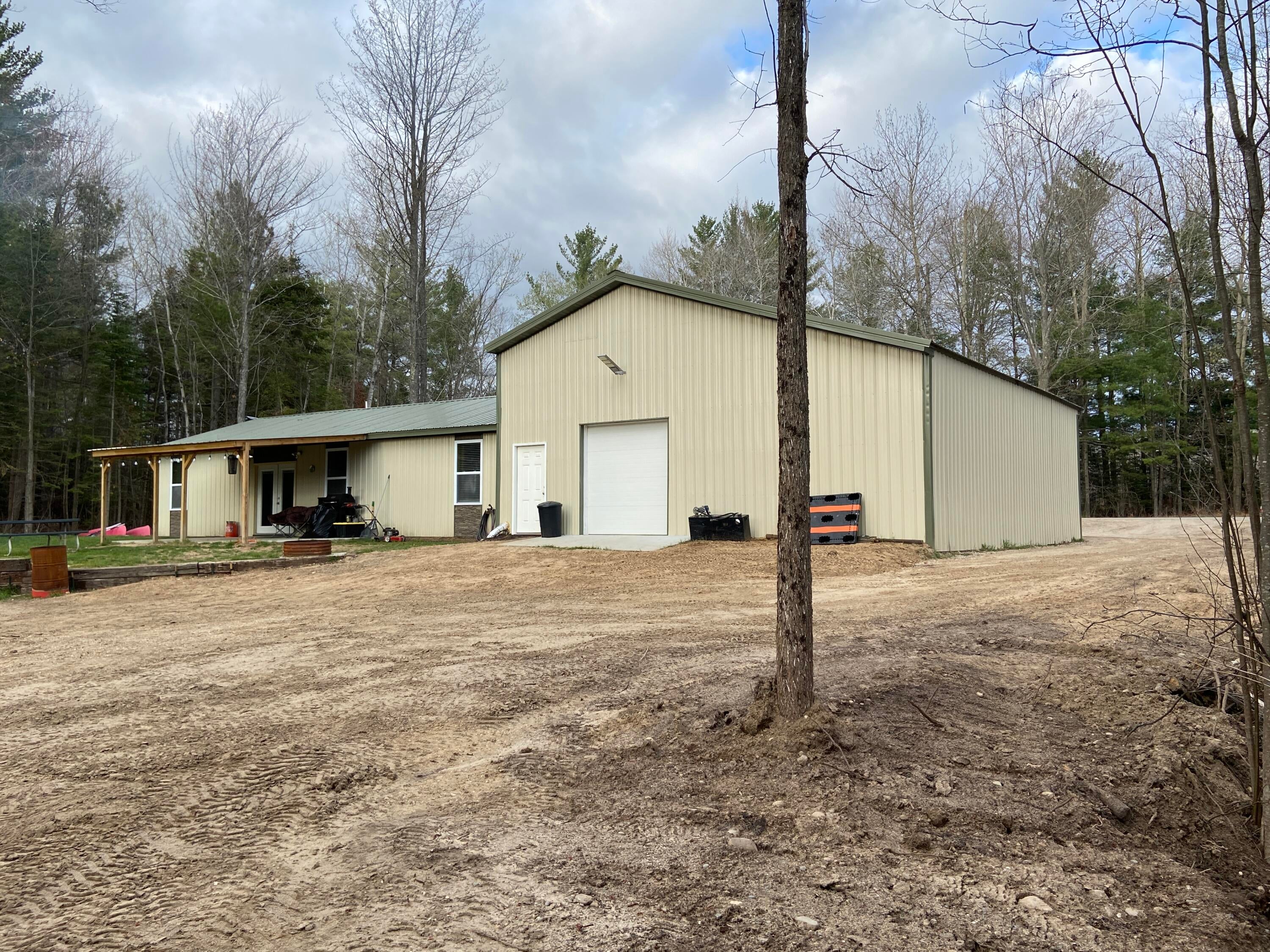 1449 North Roscommon Road Roscommon, MI 48653 - Photo 60 of 83 Gallery Image 60