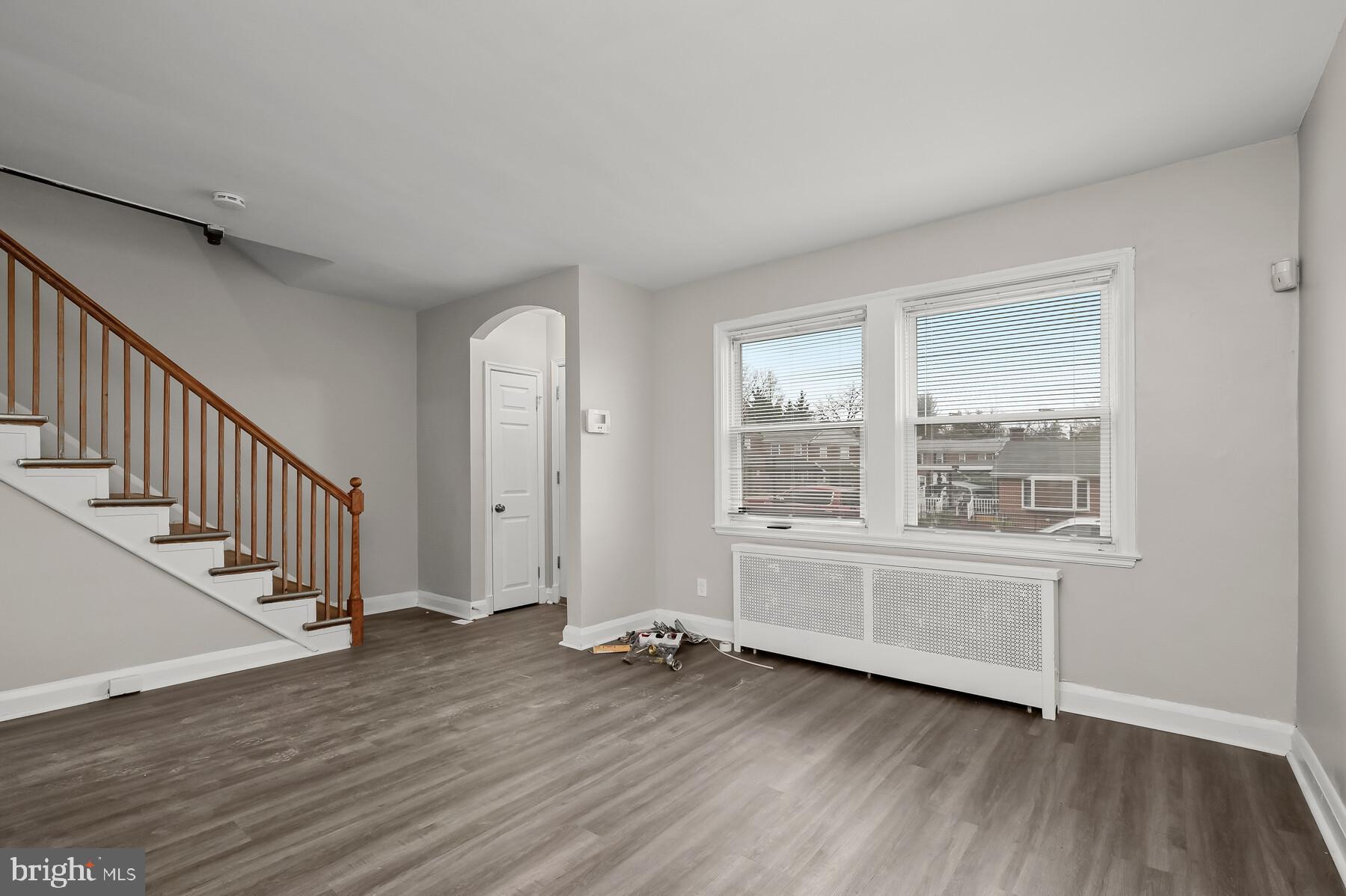 730 Braeside Road Baltimore, MD 21229 - Photo 3 of 22