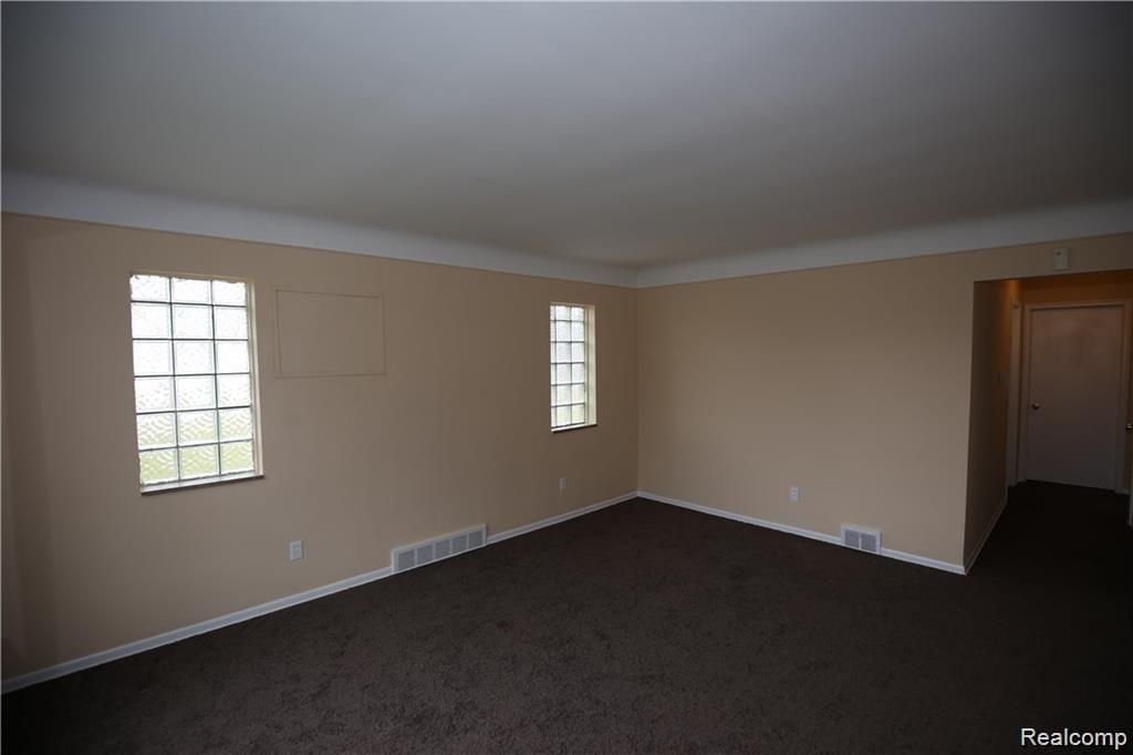 7635 Rivard Avenue Warren, MI 48091 - Photo 3 of 9